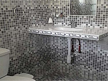 Ba&ntilde;o 1