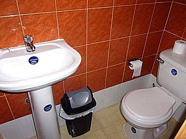 Ba&ntilde;o habitacion 1 