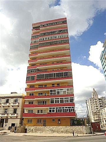 Edificio del apartamento desde fuera