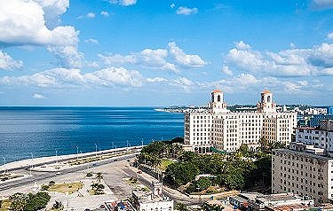 Vistas desde apartamento de Marilyn al Hotel Nacional